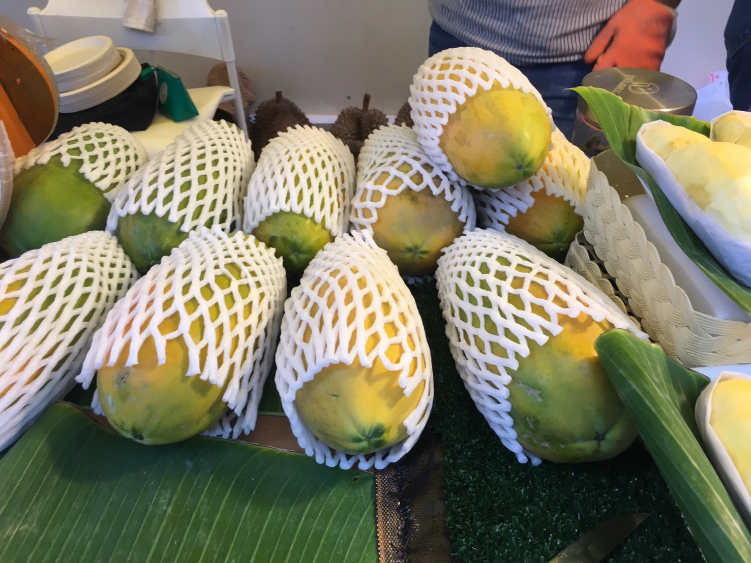 กลุ่มเกษตรอินทรีย์ จากบริษัท ประชารัฐรักสามัคคีปราจีนบุรี (วิสาหกิจเพื่อสังคม) จำกัด ออกบูธที่ตลาดหลักทรัพย์แห่งประเทศไทย